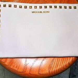 Michael Kors NWOT pouch 13x7